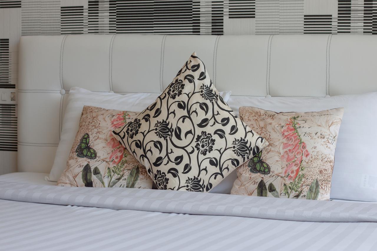 Bluemoon Riverside Phibun Mangsahan Εξωτερικό φωτογραφία